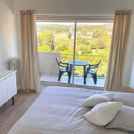 Furnished With Sea And Racecourse View 滨海卡涅